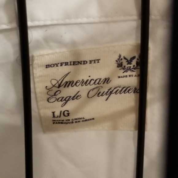 AEO TUXEDO BUTTON DOWN TOP SIZE  L - Picture 2 of 5